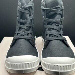 Men’s SO Black Lace-up Sneakers w/White Rubber Soles Size 9 1/2 NWT